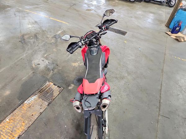 2024 DUCATI HYPERMOTARD