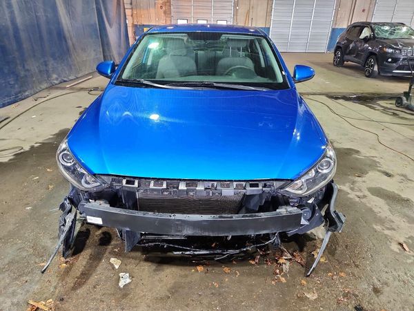 2017 HYUNDAI ELANTRA SE Base — DIRF