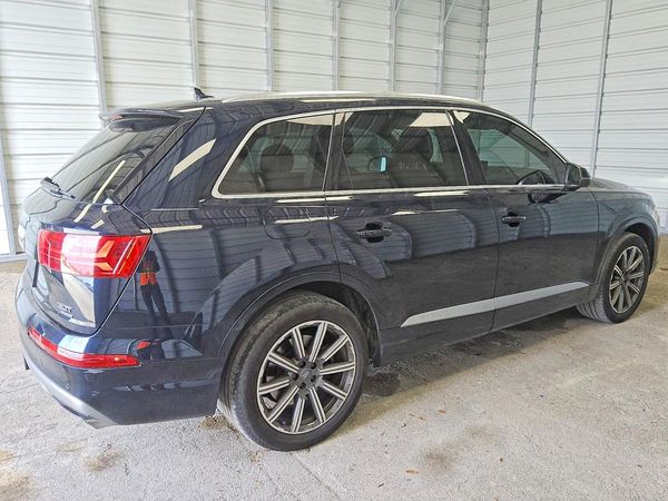2017 AUDI Q7 quattro Premium Plus