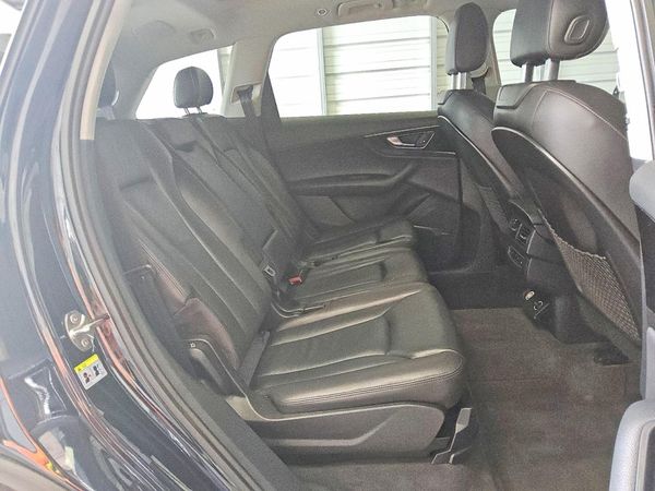 2017 AUDI Q7 quattro Premium Plus