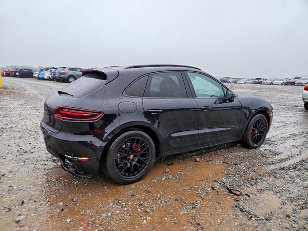 2018 PORSCHE MACAN Macan GTS