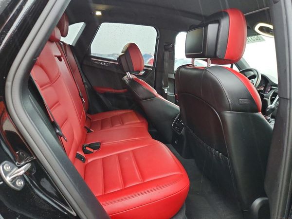 2018 PORSCHE MACAN Macan GTS