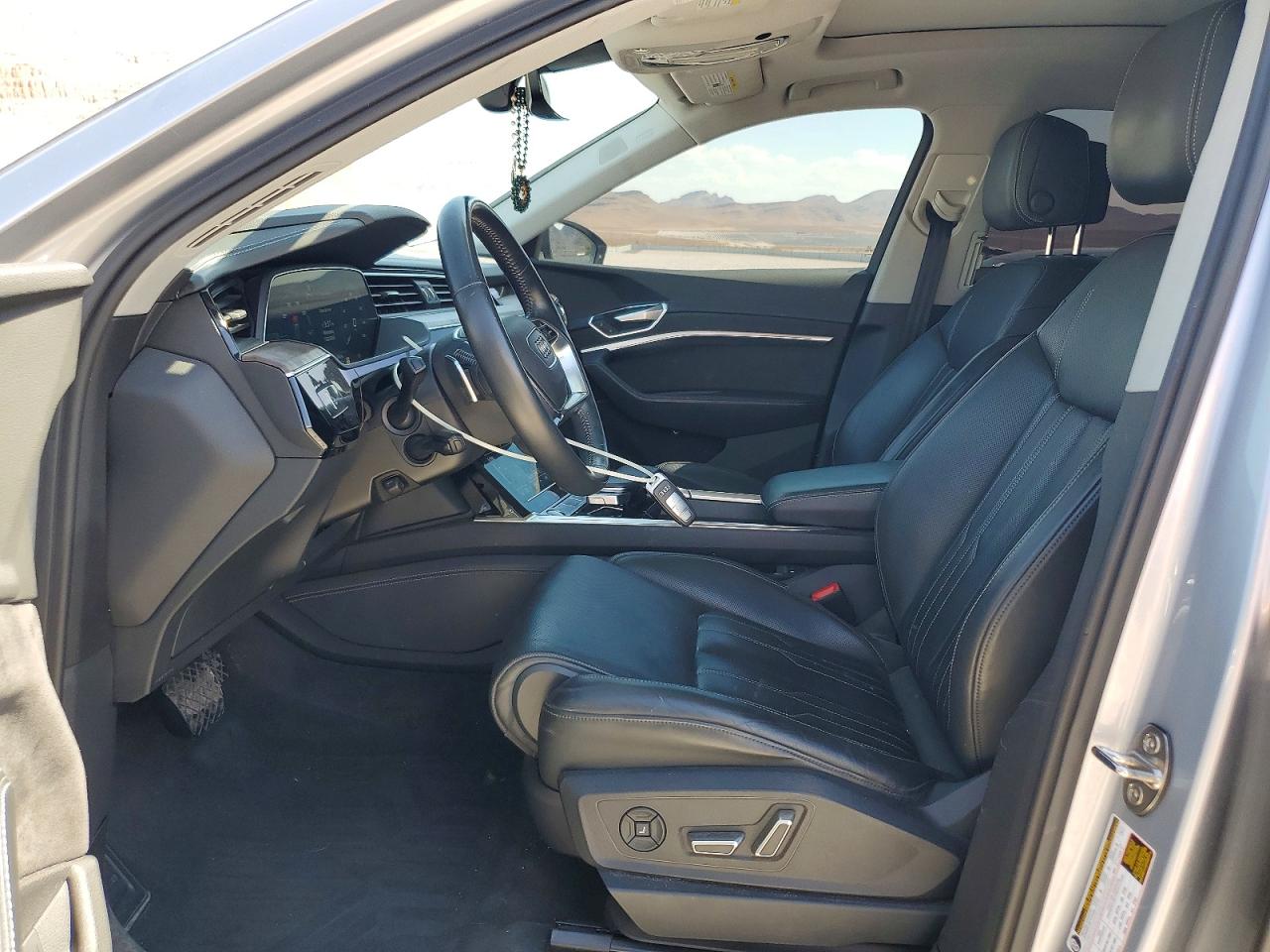 2019 AUDI E-TRON e-tron quattro Prestige
