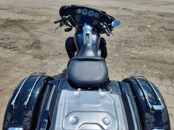 2024 HARLEY-DAVIDSON FL