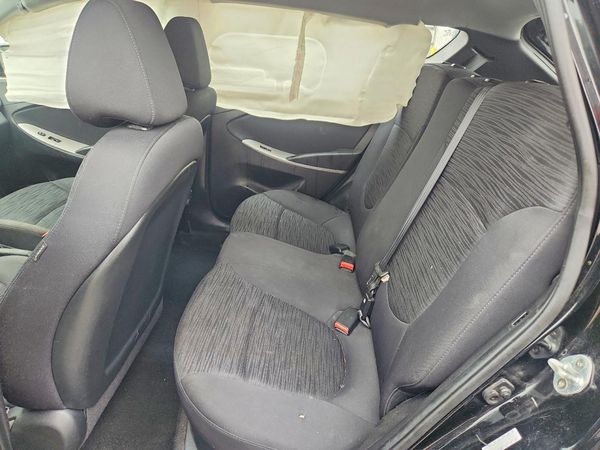 2017 HYUNDAI ACCENT SE Base