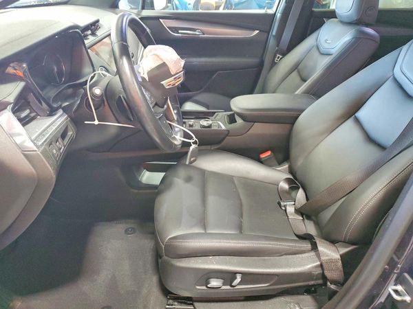 2021 CADILLAC XT5 Luxury