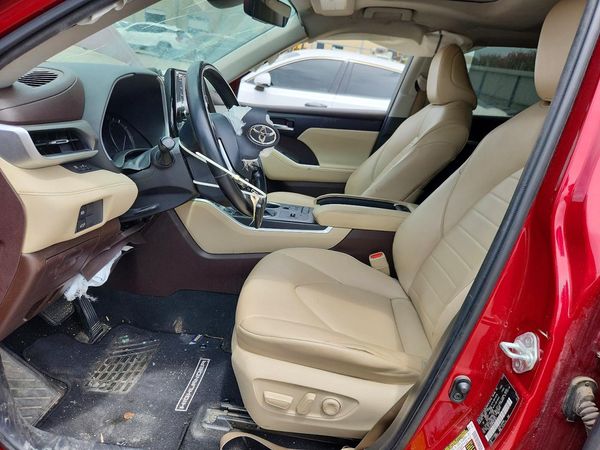 2021 TOYOTA HIGHLANDER XLE