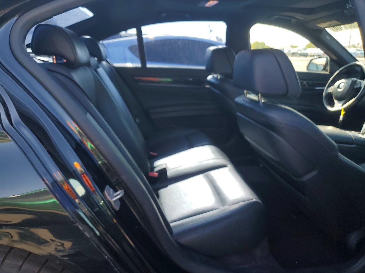 2015 BMW 740