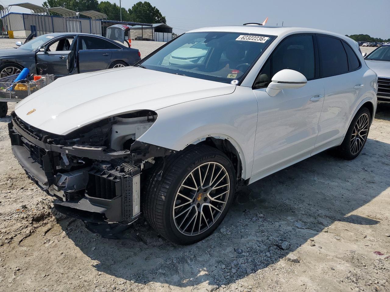 2021 PORSCHE CAYENNE S