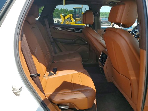 2021 PORSCHE CAYENNE S