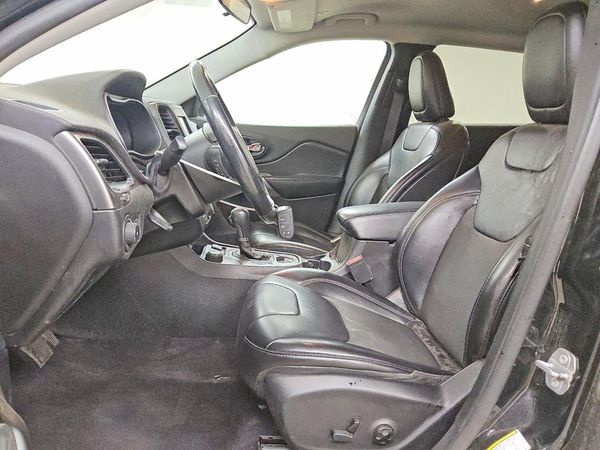 2019 JEEP CHEROKEE LATITUDE PLUS 4X4