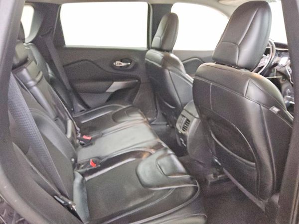 2019 JEEP CHEROKEE LATITUDE PLUS 4X4