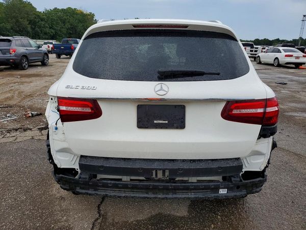 2019 MERCEDES-BENZ GLC GLC300