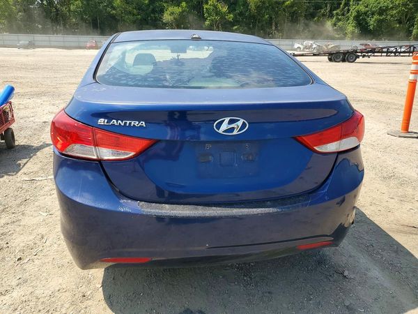 2013 HYUNDAI ELANTRA