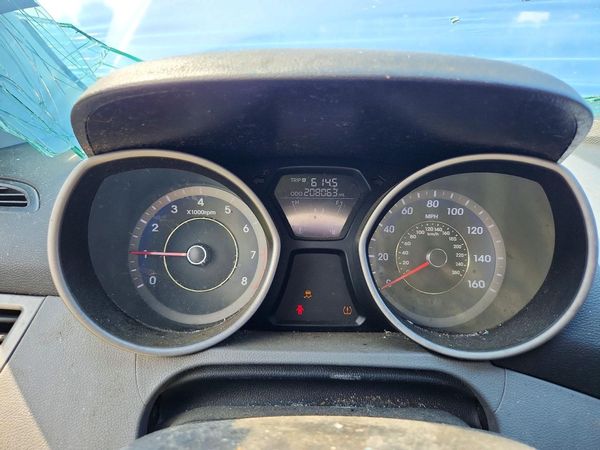 2013 HYUNDAI ELANTRA