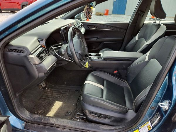 2025 TOYOTA CAMRY