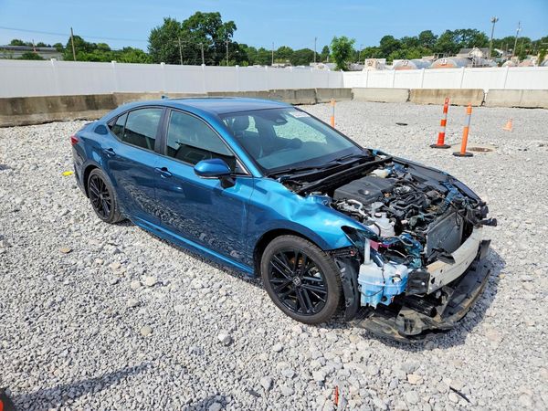2025 TOYOTA CAMRY