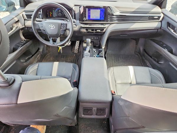 2025 TOYOTA CAMRY