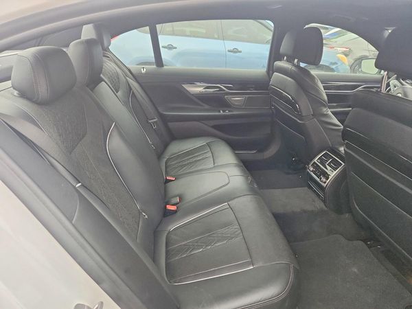 2019 BMW 750 xDrive