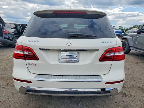 2014 MERCEDES-BENZ ML ML550 4-MATIC