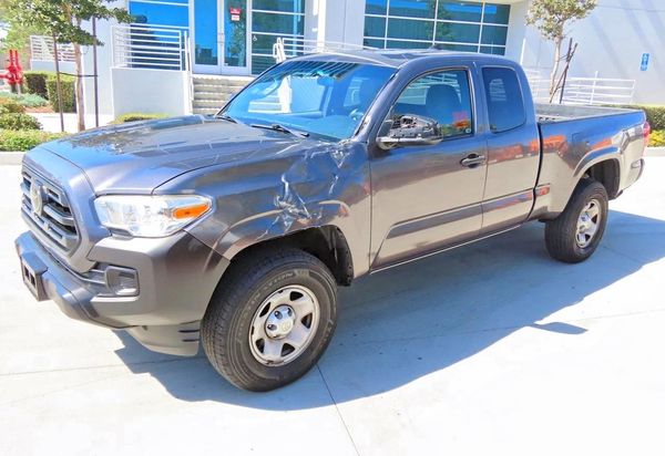 2019 TOYOTA TACOMA SR5