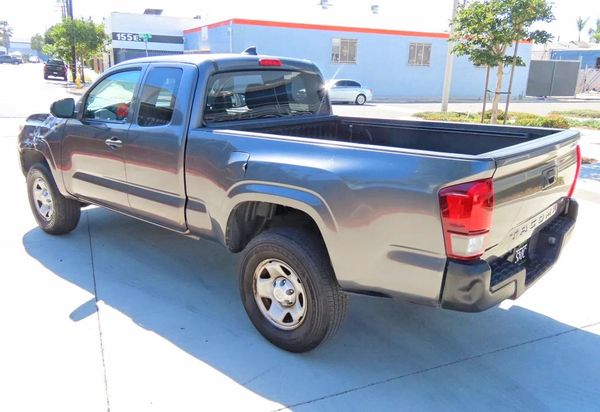 2019 TOYOTA TACOMA SR5