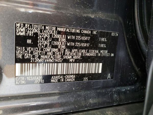 2024 TOYOTA RAV4 XLE