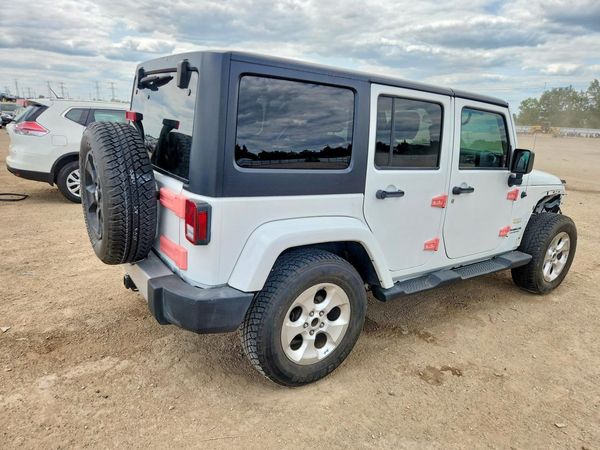 2015 JEEP WRANGLER UNLIMITED SAHARA 4X4