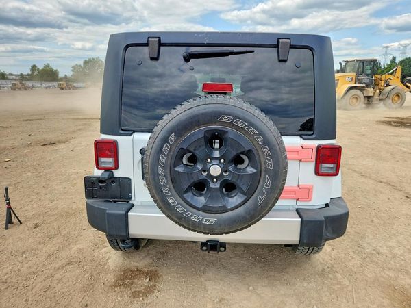 2015 JEEP WRANGLER UNLIMITED SAHARA 4X4