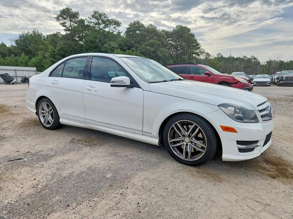 2013 MERCEDES-BENZ C C300