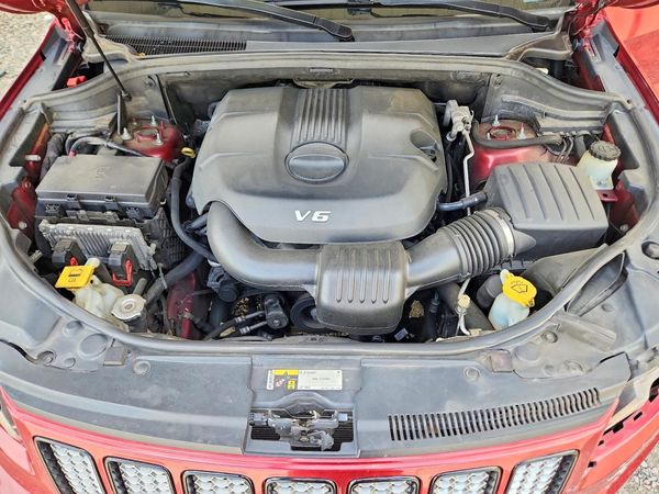 2015 JEEP GRAND CHEROKEE LAREDO 4X2