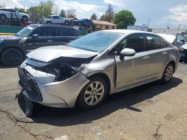 2021 TOYOTA COROLLA LE — Front 3/4