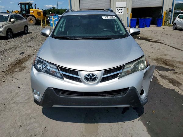 2015 TOYOTA RAV4 XLE (M Grade)