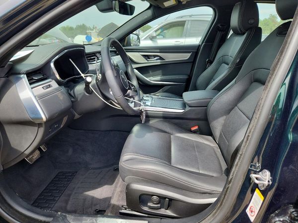 2024 JAGUAR XF