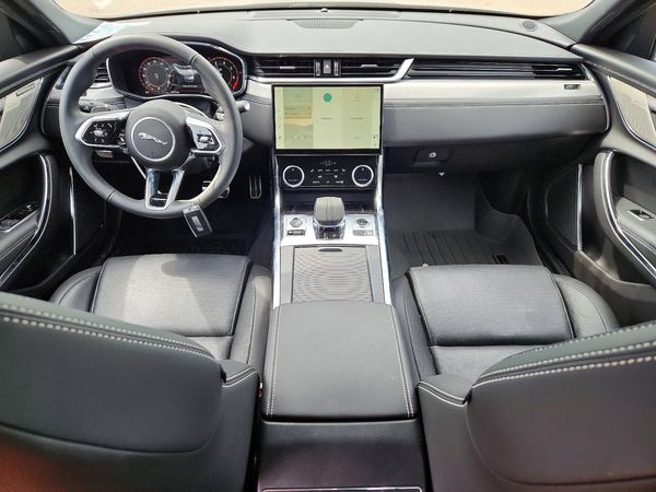 2024 JAGUAR XF