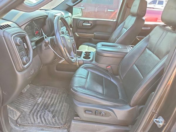 2021 CHEVROLET SILVERADO High Country — DENT