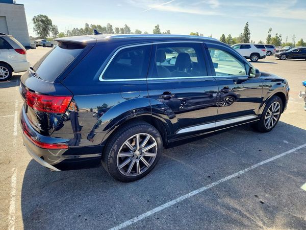 2017 AUDI Q7 quattro Premium Plus