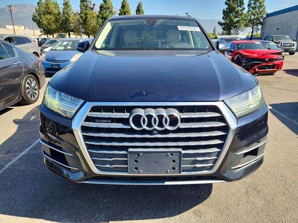 2017 AUDI Q7 quattro Premium Plus