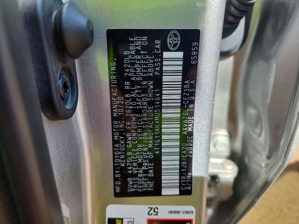 2021 TOYOTA CAMRY SE