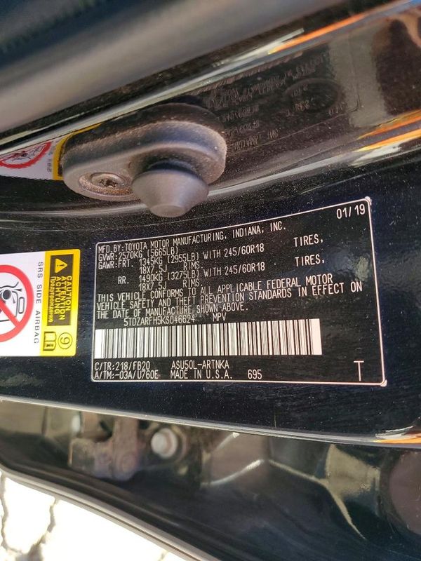 2019 TOYOTA HIGHLANDER LE