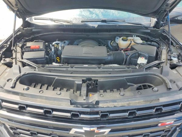 2024 CHEVROLET TAHOE Z71 — Engine bay