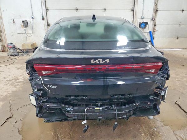 2022 KIA K5
