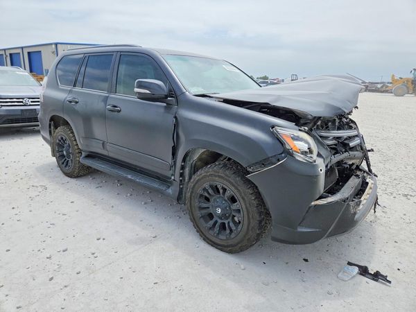 2014 LEXUS GX 460 Base — Passenger 3/4