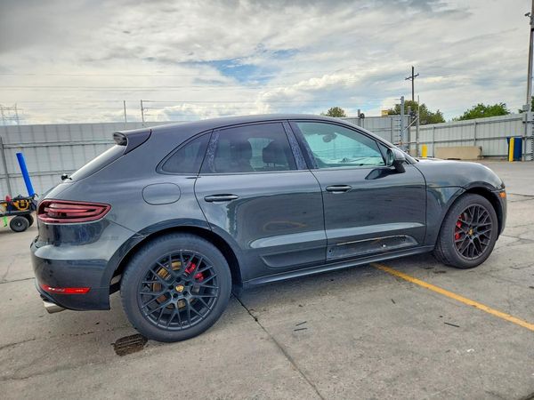 2017 PORSCHE MACAN