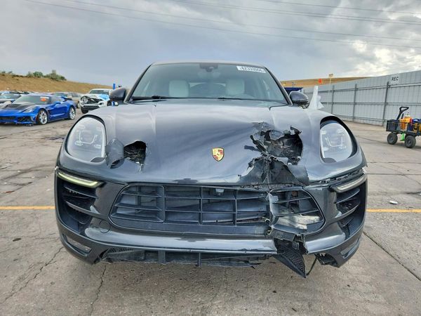 2017 PORSCHE MACAN