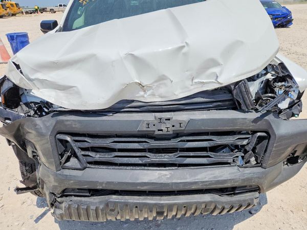 2024 CHEVROLET COLORADO