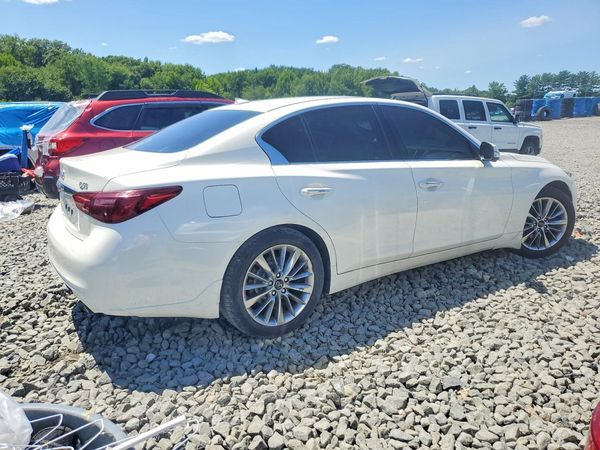 2021 INFINITI Q50 LUXE