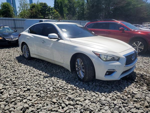 2021 INFINITI Q50 LUXE