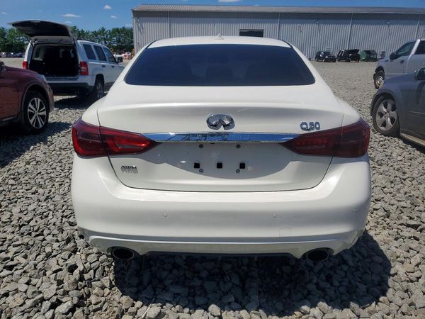 2021 INFINITI Q50 LUXE