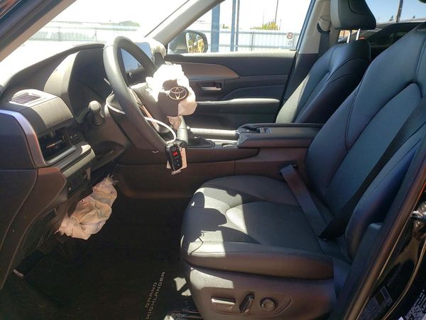 2026 TOYOTA GRAND HIGHLANDER